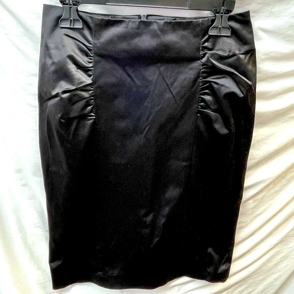Forever 21 Black Ruched shinny Pencil Skirt for Work ladies sz xs